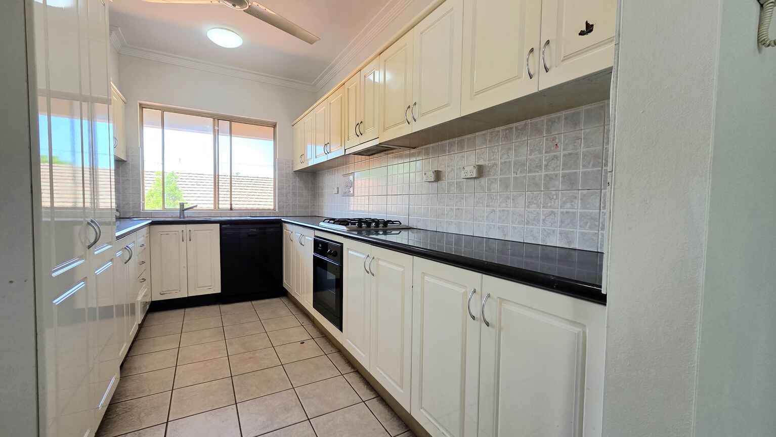 2/32-36 Burlington Road Homebush