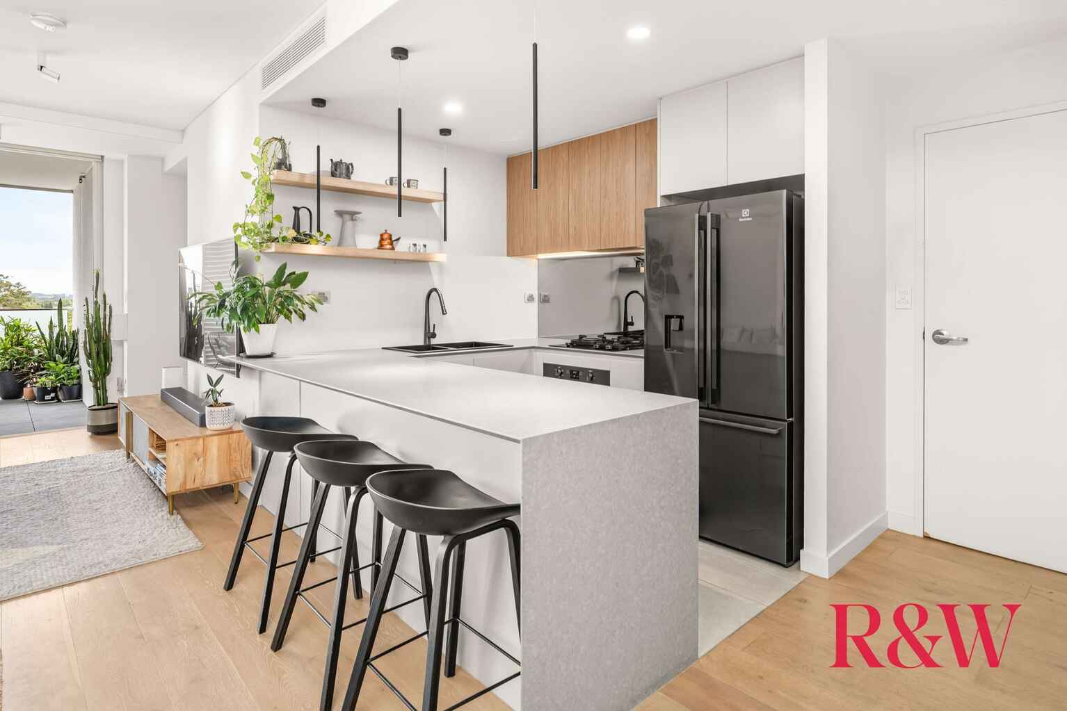 19/12 CORONATION PARADE Enfield