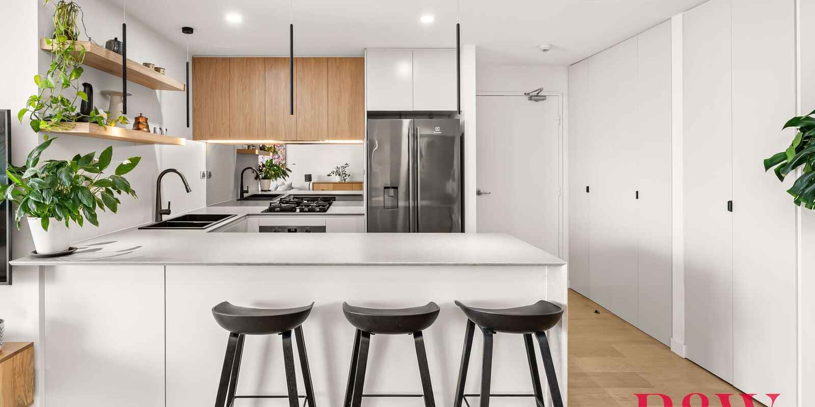 19/12 CORONATION PARADE Enfield