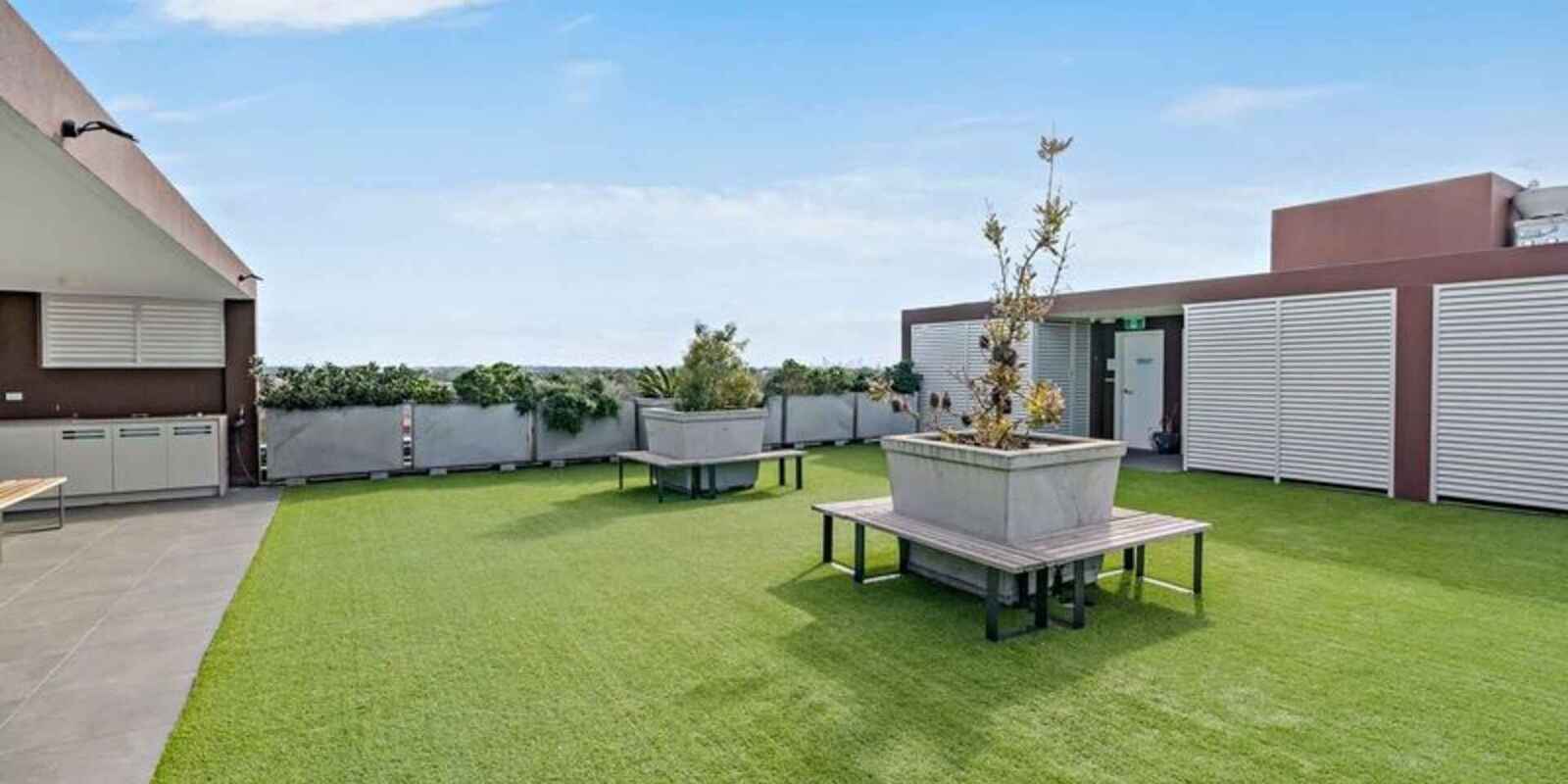 15/12 CORONATION PARADE Enfield