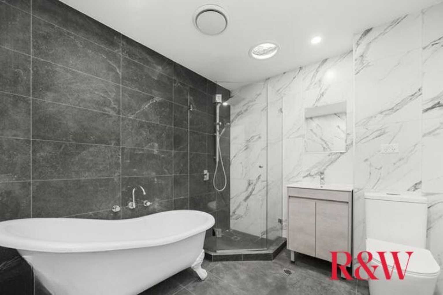 15 SILVERWATER ROAD Auburn