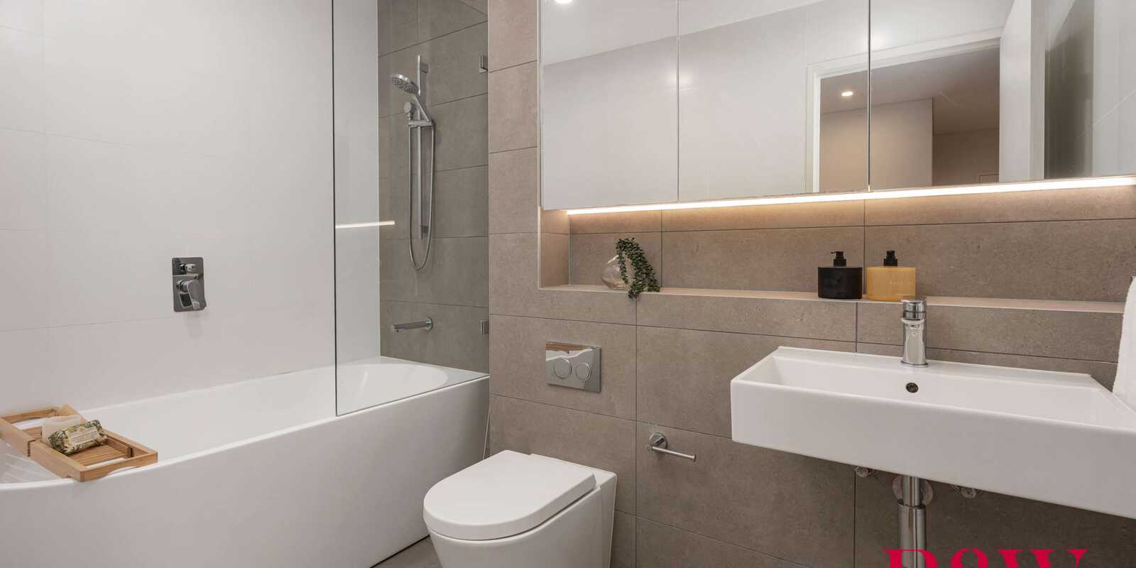 15/12 CORONATION PARADE Enfield