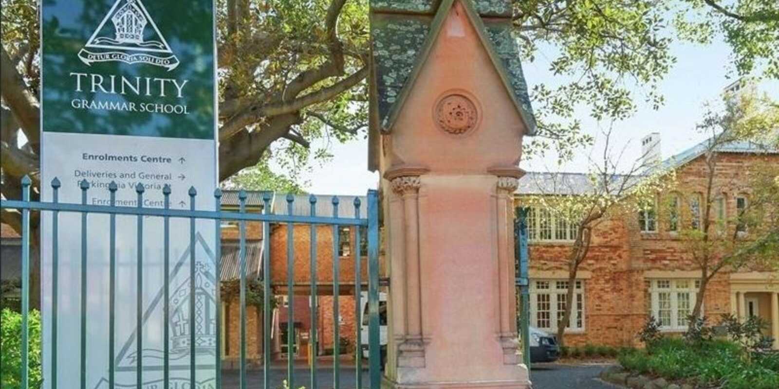 15/12 CORONATION PARADE Enfield