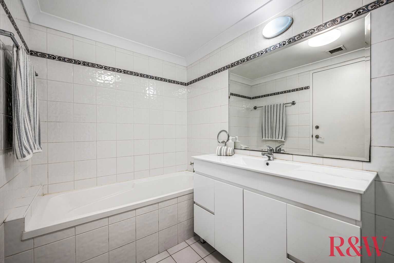 18/11 Thorpe Avenue Liberty Grove