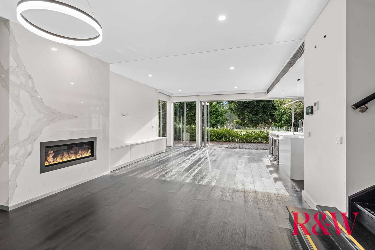 11 Fairway Circuit Strathfield