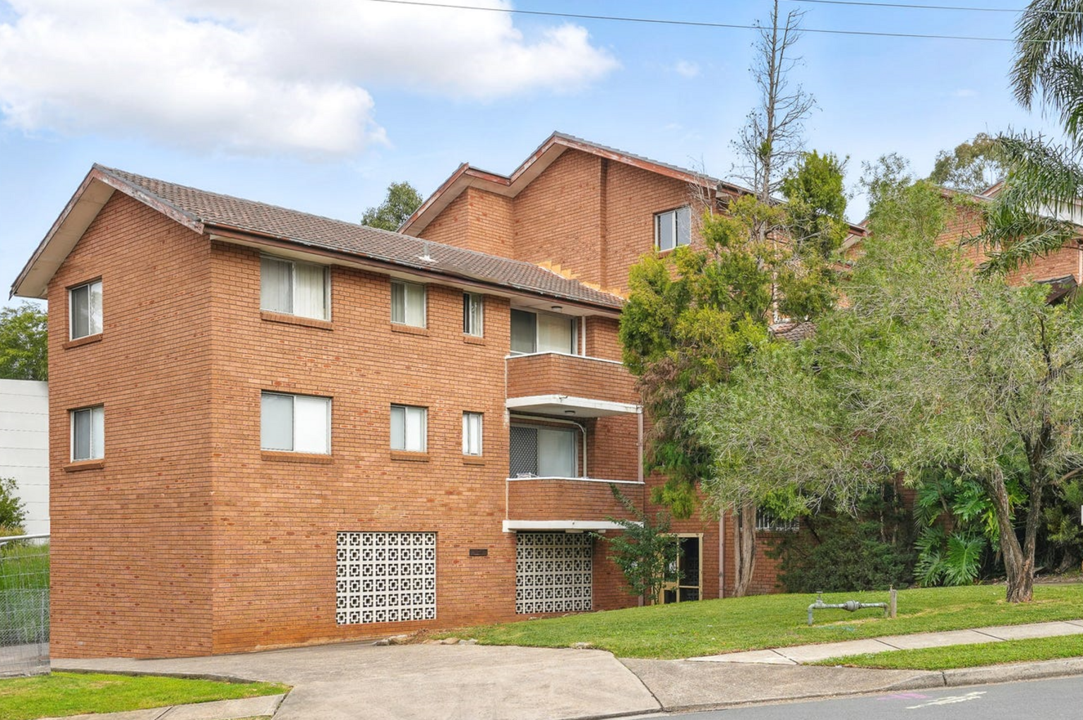 11/18 Crown Street Granville 11/18 Crown Street Granville