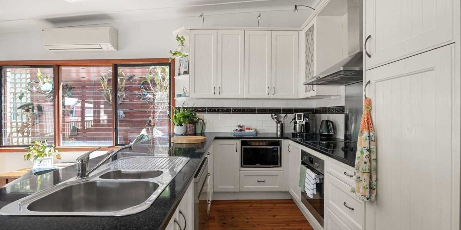 59 ROCHESTER STREET Homebush