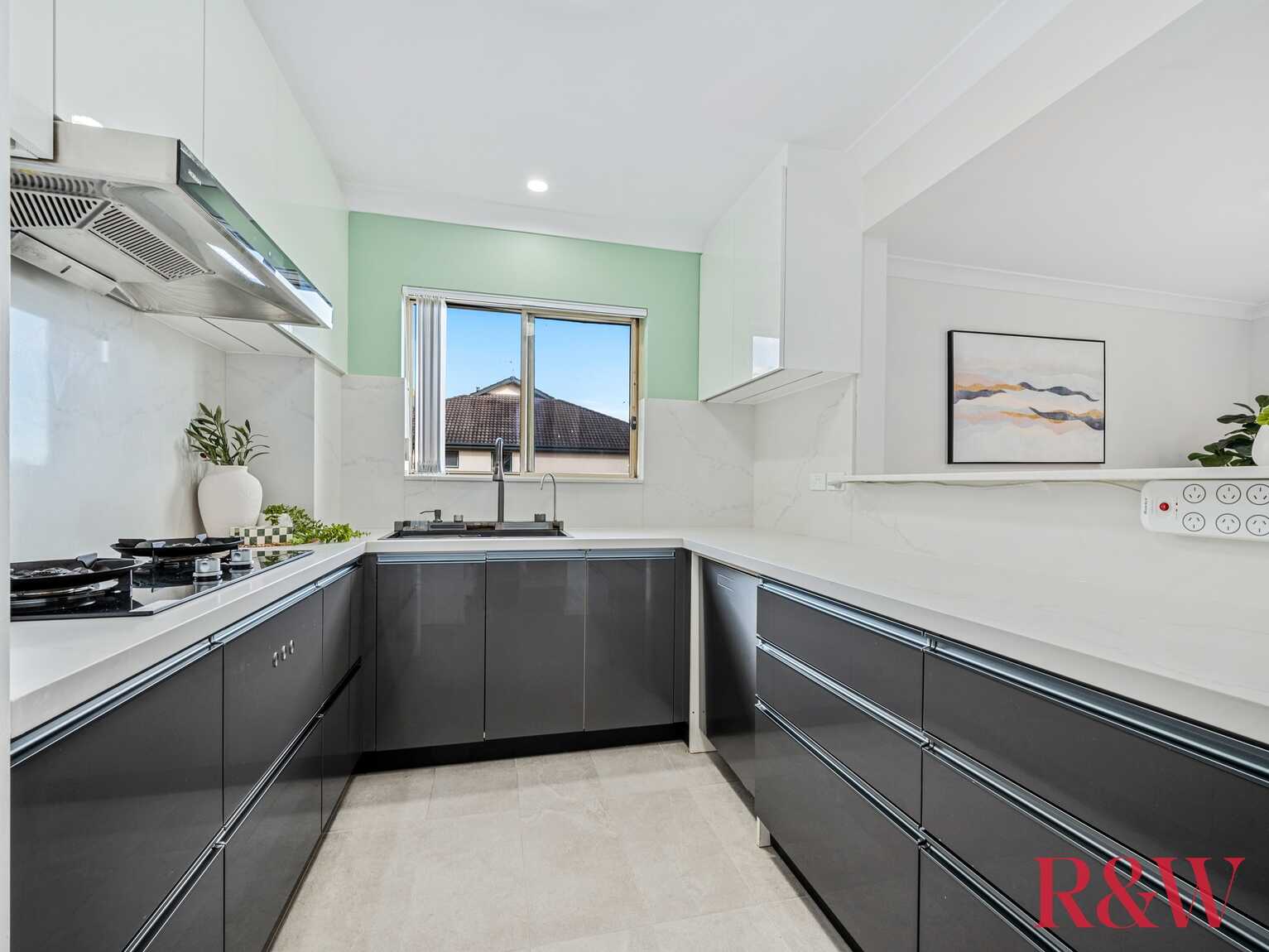 5/1 Bradley Place Liberty Grove 5/1 Bradley Place Liberty Grove