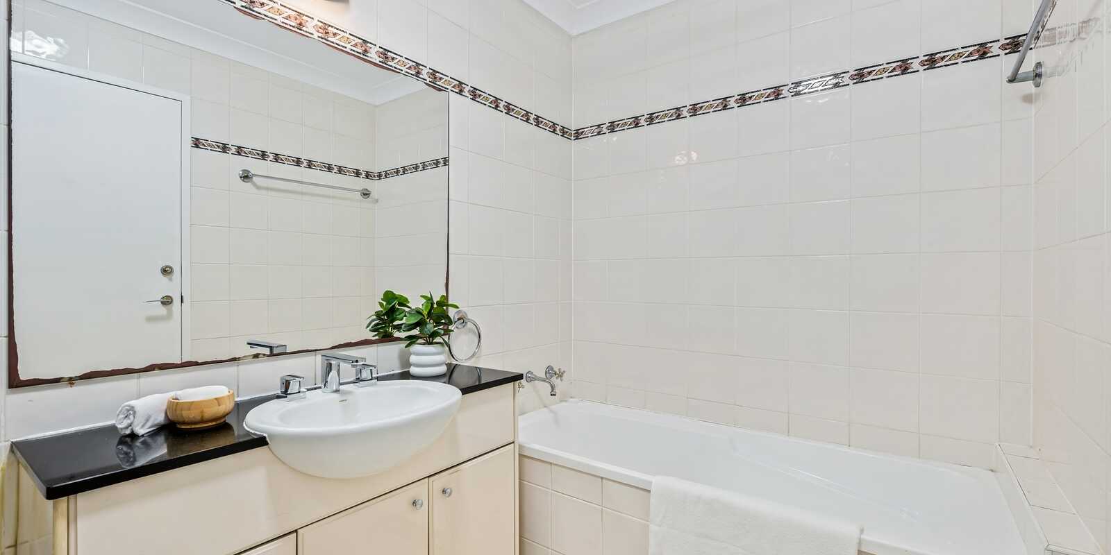 5/1 Bradley Place Liberty Grove 5/1 Bradley Place Liberty Grove