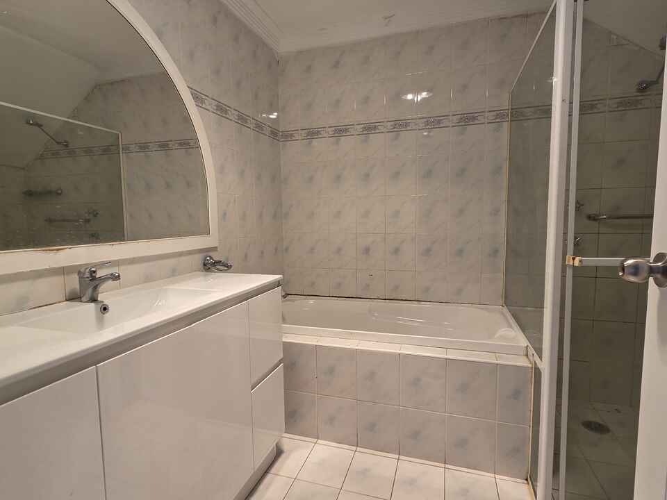 8/32-36 Burlington Road Homebush