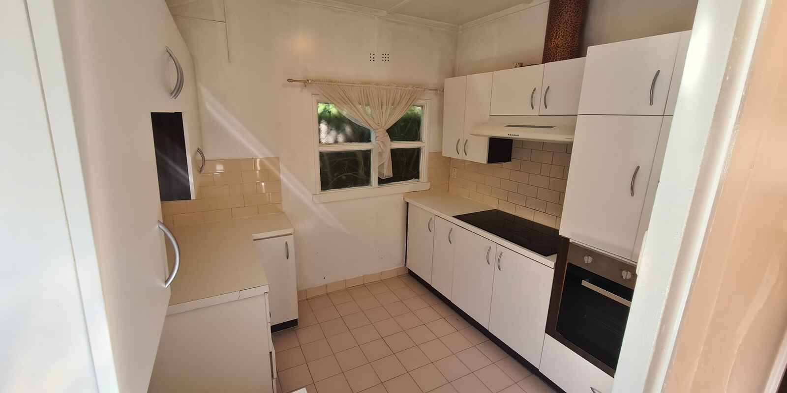 3/8 SWAN AVENUE Strathfield