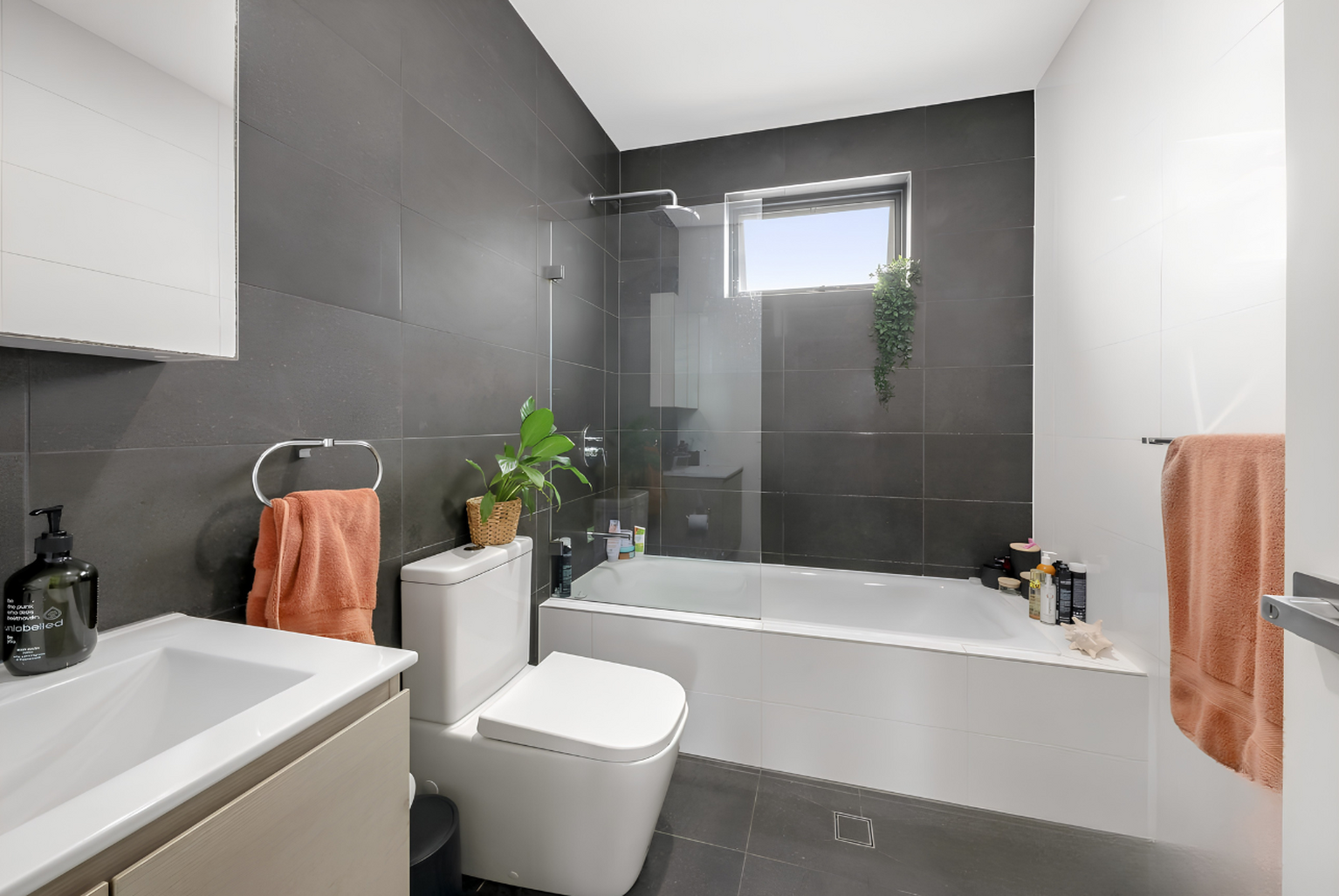 8/38 Wonga Street Canterbury