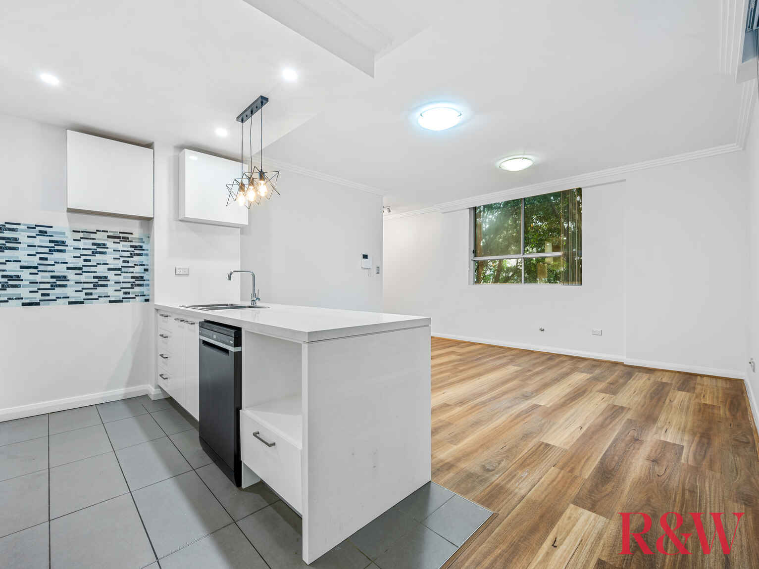 101P/81-86 Courallie Avenue Homebush West 101P/81-86 Courallie Avenue Homebush West