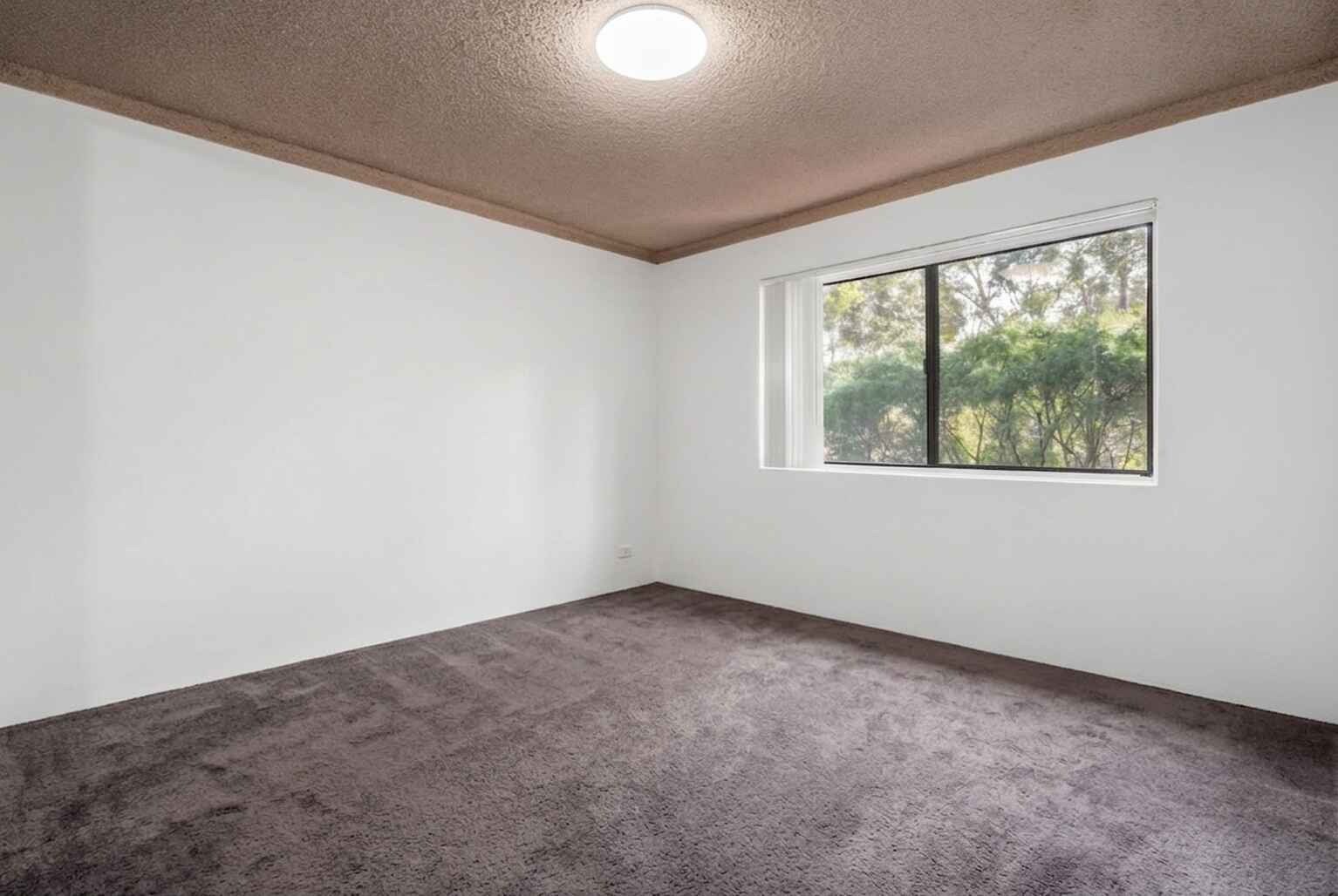 4/81 Memorial Ave Liverpool